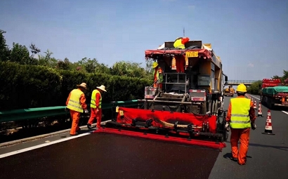 Four major differences between micro surfacing and slurry sealing